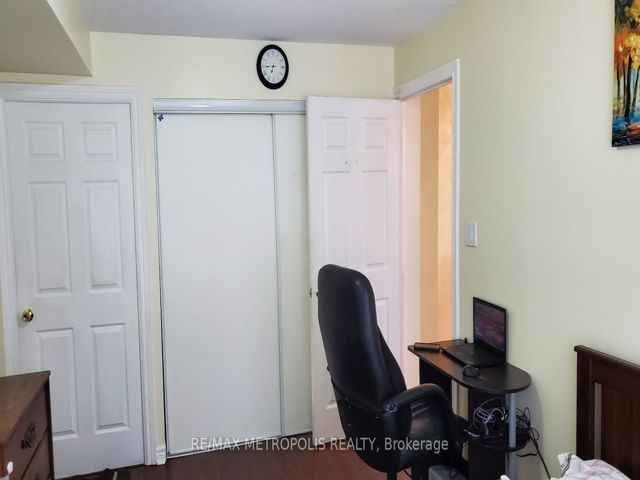 1117 - 1700 Eglinton Ave E