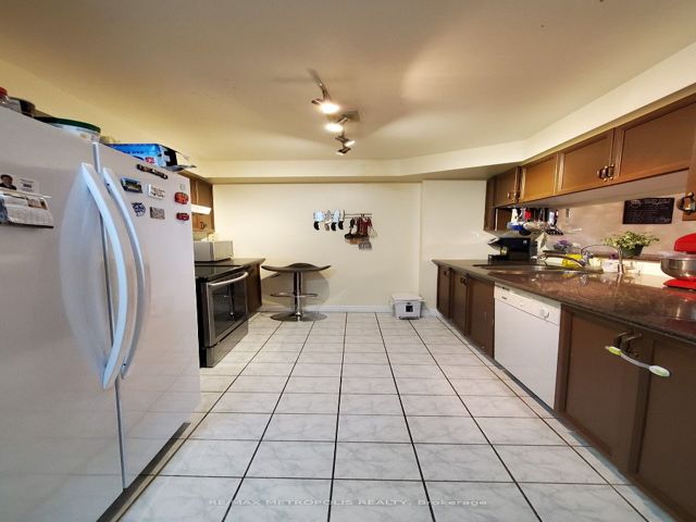 1117 - 1700 Eglinton Ave E
