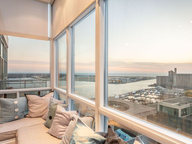 UPH3 - 410 Queens Quay W