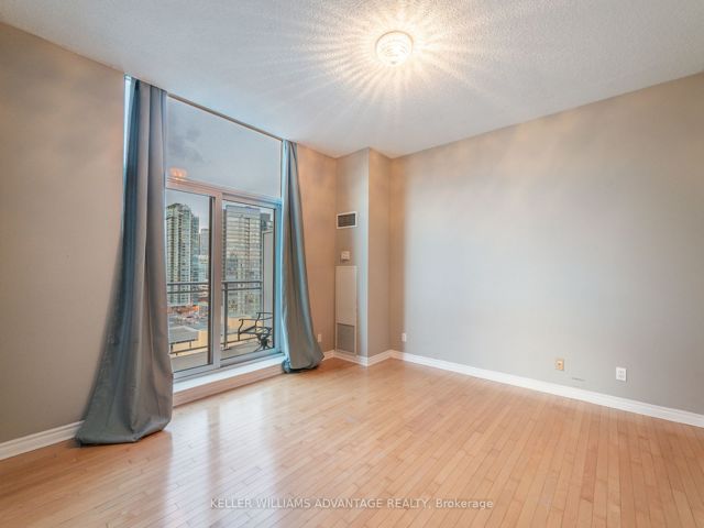 UPH3 - 410 Queens Quay W