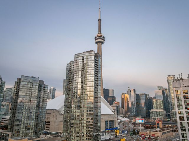 UPH3 - 410 Queens Quay W