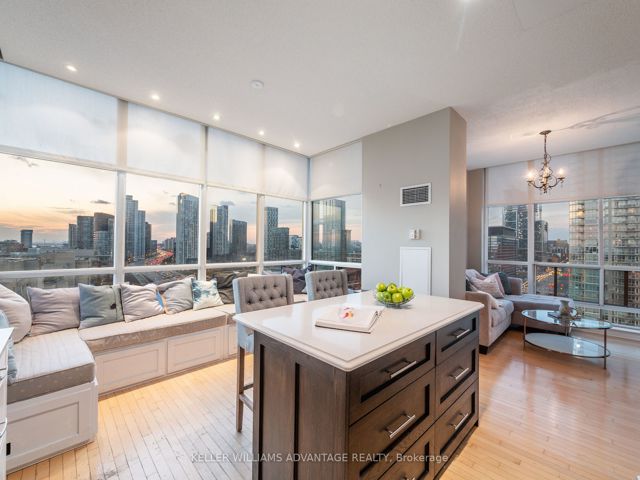 UPH3 - 410 Queens Quay W