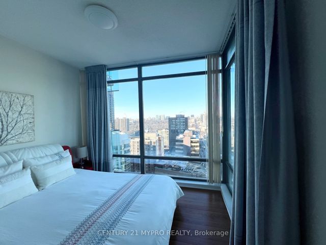 2109 - 18 Yorkville Ave