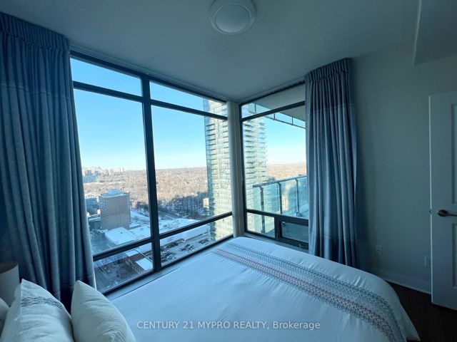 2109 - 18 Yorkville Ave