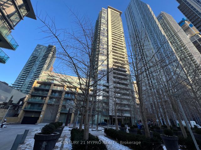 2109 - 18 Yorkville Ave