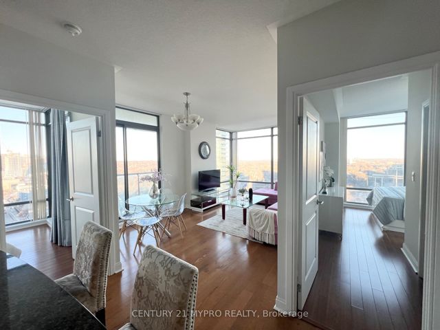 2109 - 18 Yorkville Ave