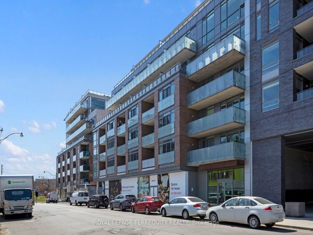 402 - 8 Gladstone Ave