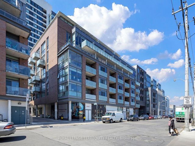 402 - 8 Gladstone Ave