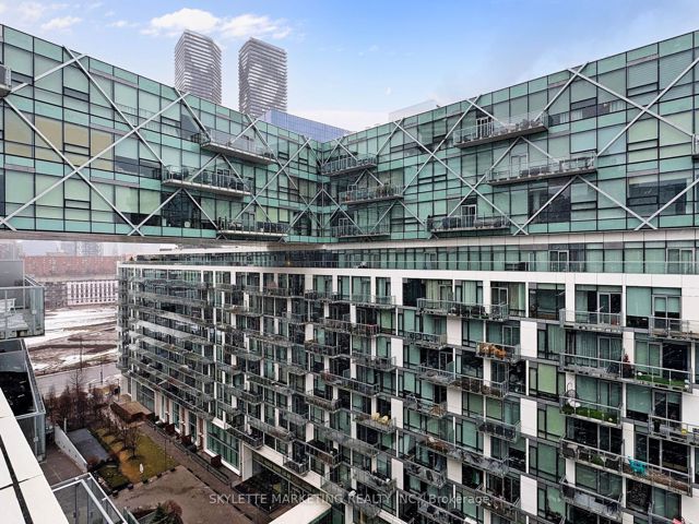 1113 - 39 Queens Quay E