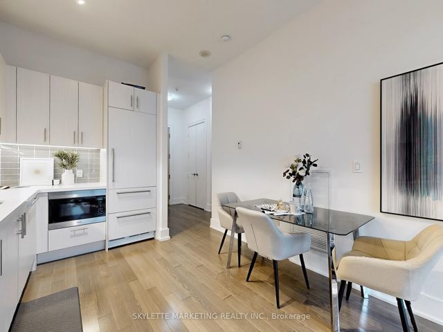 1113 - 39 Queens Quay E
