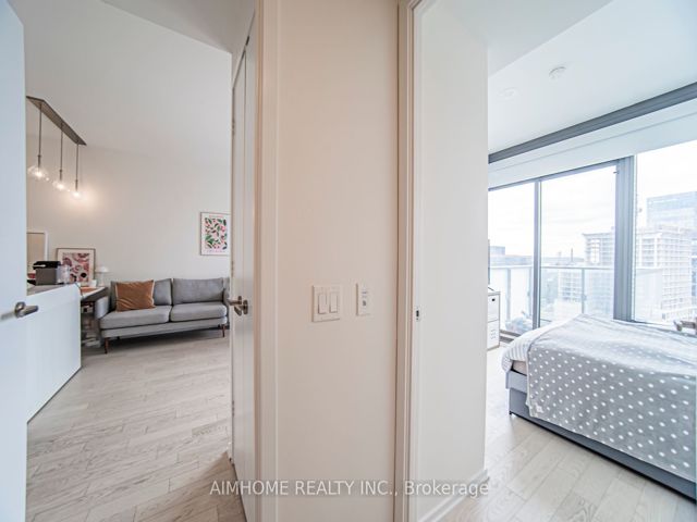 1210 - 16 Bonnycastle St