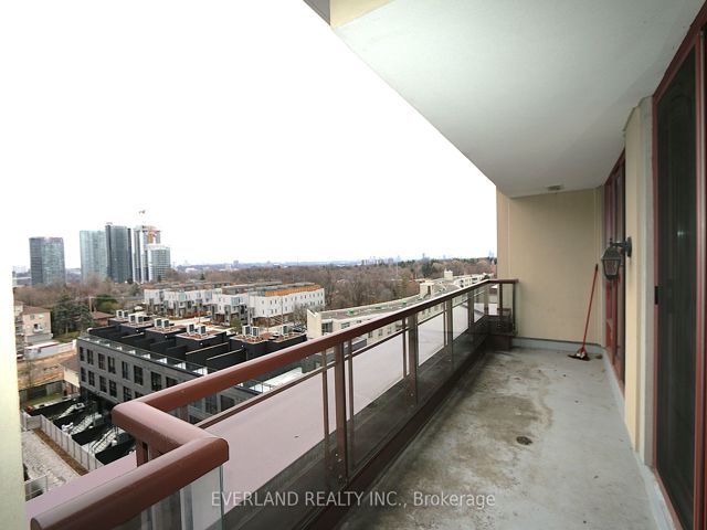 804 - 23 Rean Dr