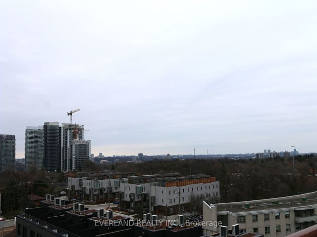 804 - 23 Rean Dr