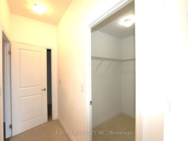 804 - 23 Rean Dr