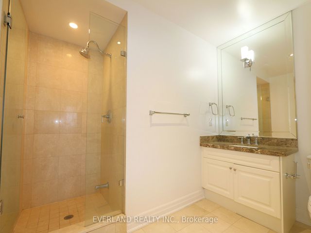 804 - 23 Rean Dr