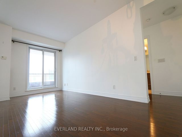 804 - 23 Rean Dr