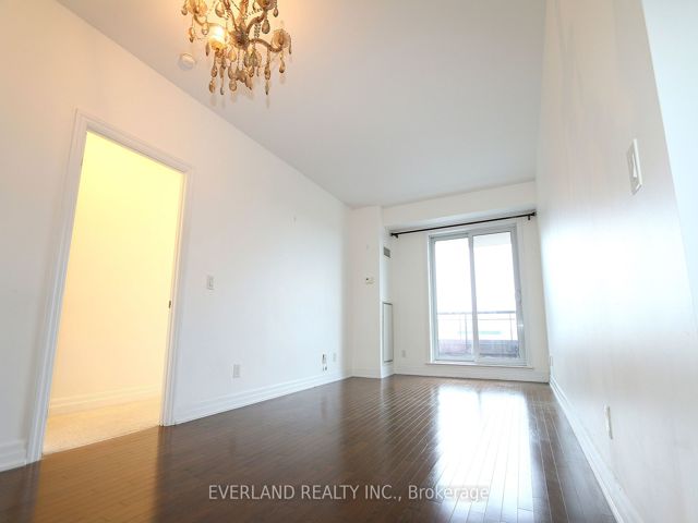 804 - 23 Rean Dr