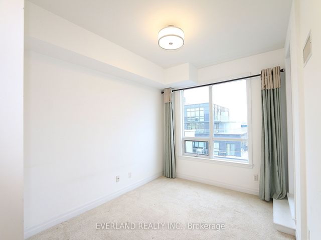 804 - 23 Rean Dr