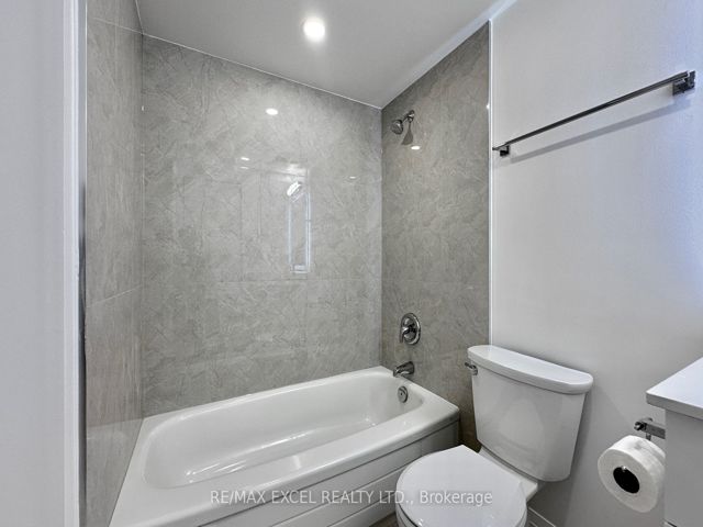 708 - 21 Overlea Blvd