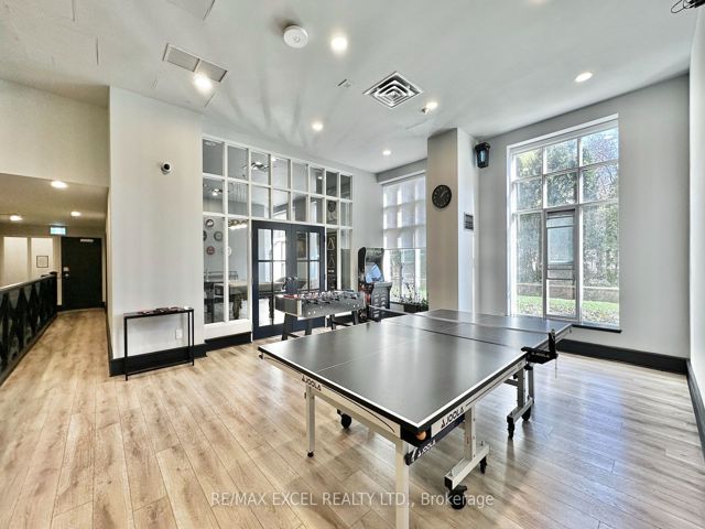708 - 21 Overlea Blvd