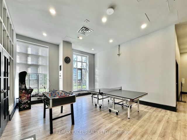 708 - 21 Overlea Blvd