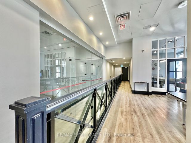 708 - 21 Overlea Blvd