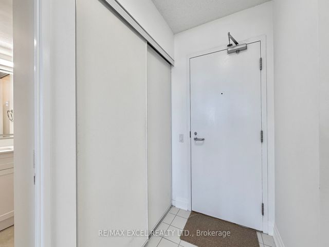 708 - 21 Overlea Blvd
