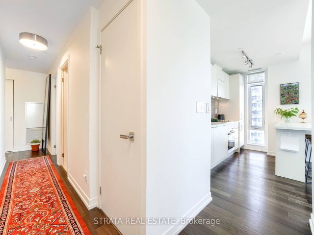 4202 - 21 Widmer Ave