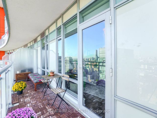 4202 - 21 Widmer Ave