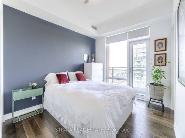 4202 - 21 Widmer Ave