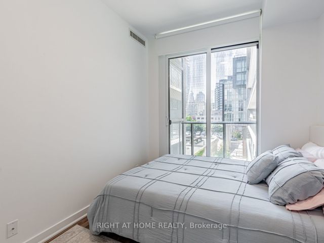413 - 120 Parliament St