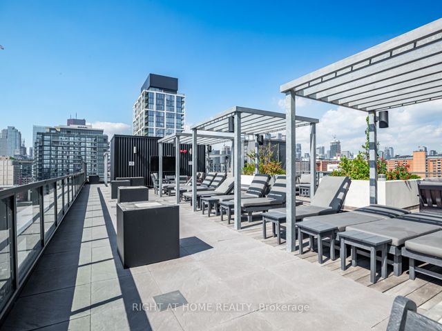 413 - 120 Parliament St