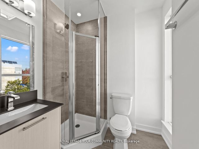 2nd - 11-851 Sheppard Ave W