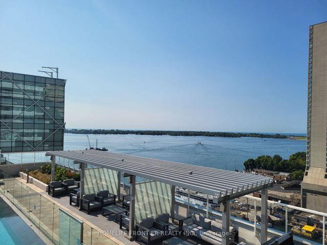 1302 - 15 Queens Quay E
