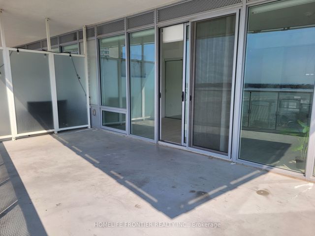 1302 - 15 Queens Quay E