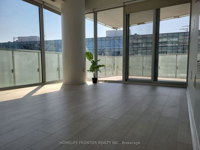 1302 - 15 Queens Quay E