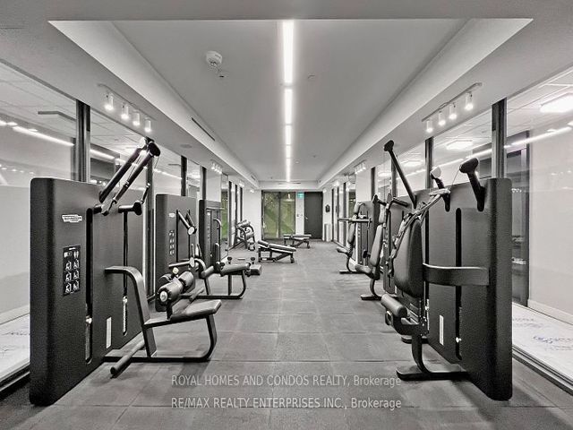 1611 - 158 Front St E