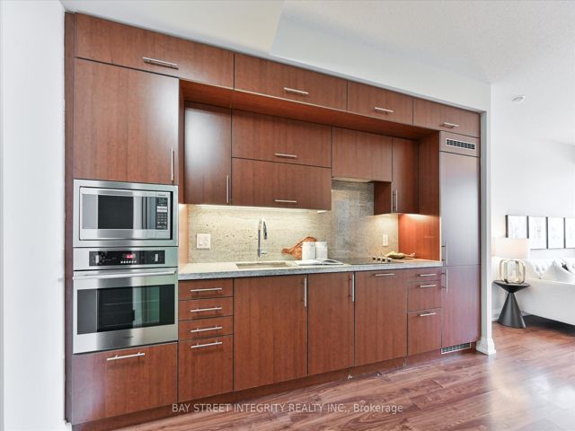 1507 - 2 Anndale Dr