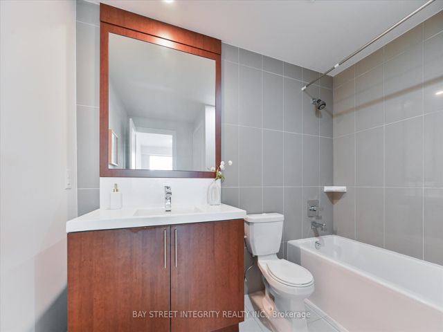 1507 - 2 Anndale Dr