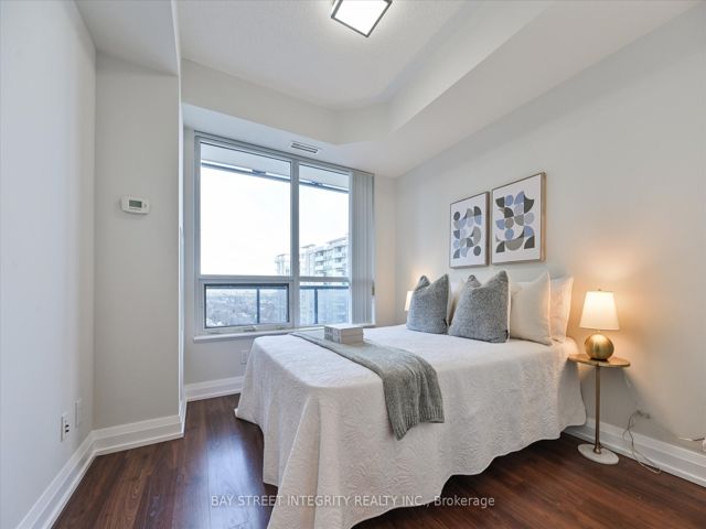1507 - 2 Anndale Dr
