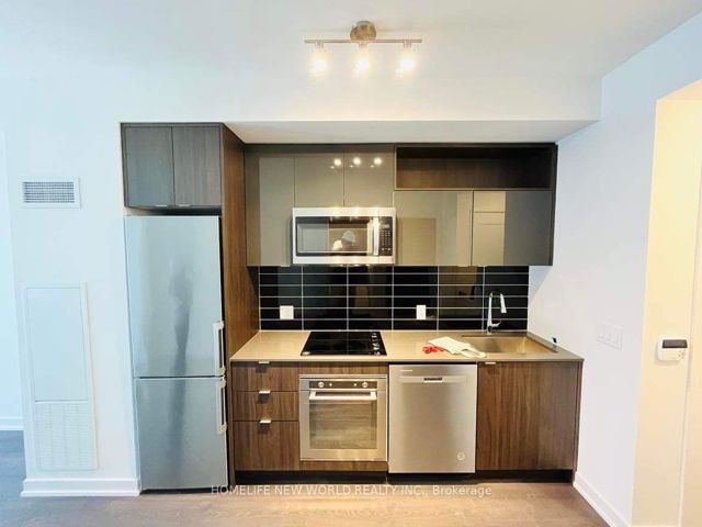 359 SW - 121 Lower Sherbourne St