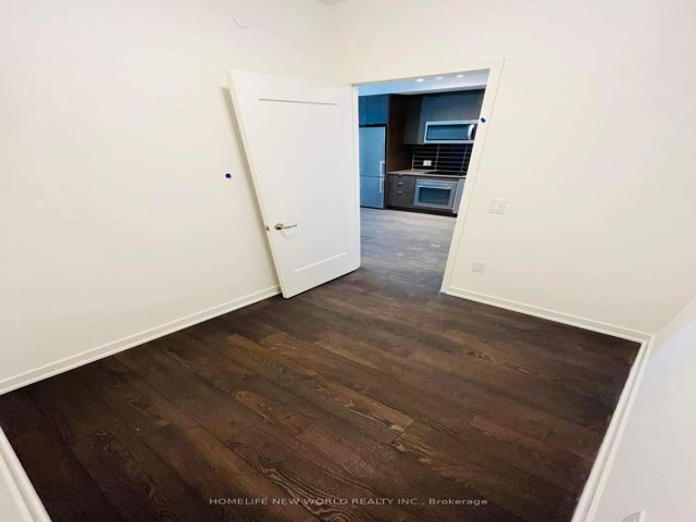 359 SW - 121 Lower Sherbourne St