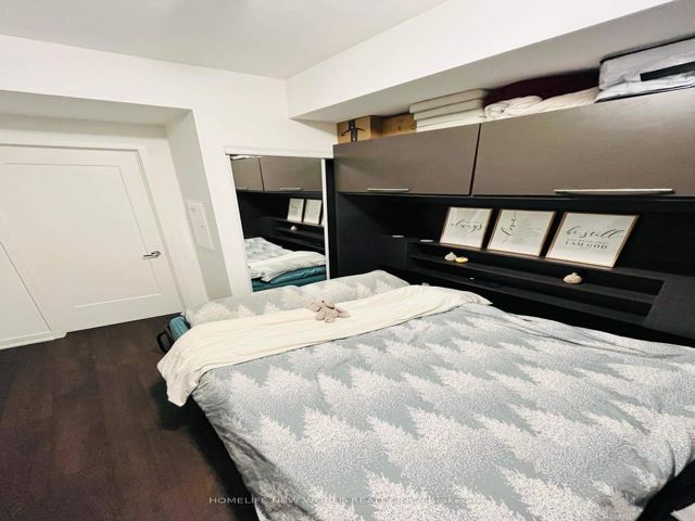 359 SW - 121 Lower Sherbourne St