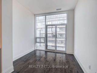 Ph223 - 460 Adelaide St E