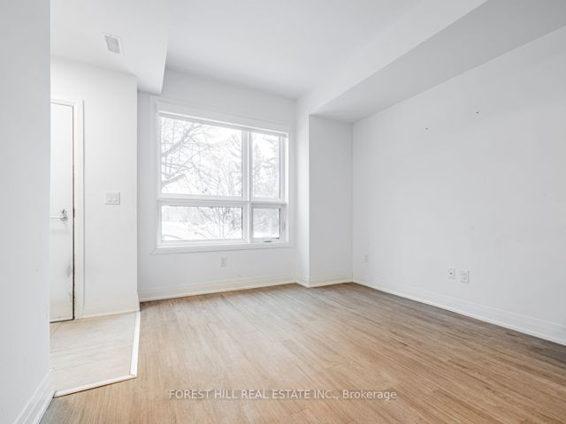 17 - 15 Brenthall Ave