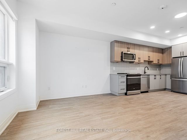 17 - 15 Brenthall Ave