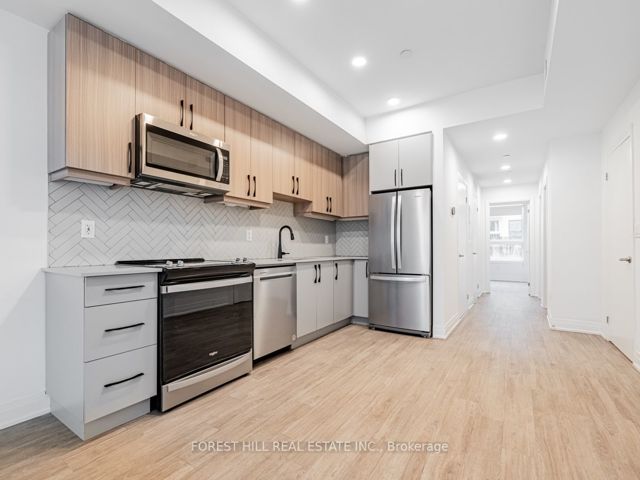 17 - 15 Brenthall Ave