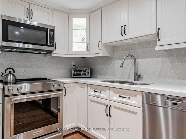 613 - 55 Lombard St