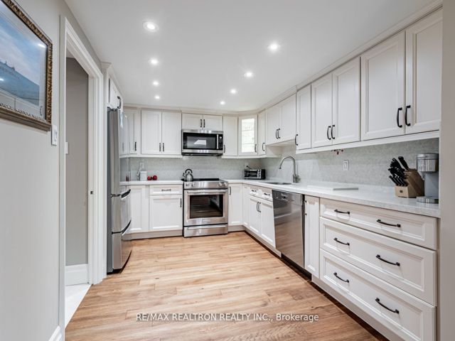613 - 55 Lombard St