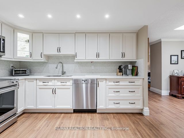 613 - 55 Lombard St